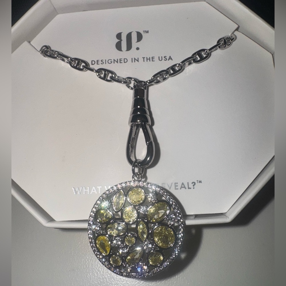 Stunning Silver and Yellow Gemstone Necklace